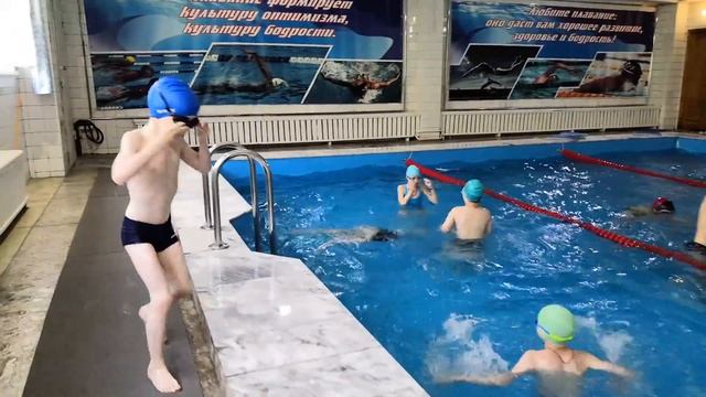 Площадка. Гимназия. Бассейн 05 смотреть онлайн