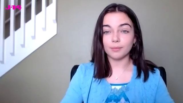 The Mighty Ducks: Game Changers Cast Reads Texts From Mom смотреть онлайн