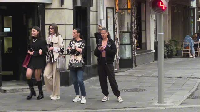 A New Walking Tour Of Famous Places In Moscow With Beautiful Young People.