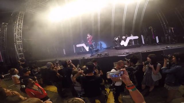 Stromae Tous Les Mêmes смотреть онлайн