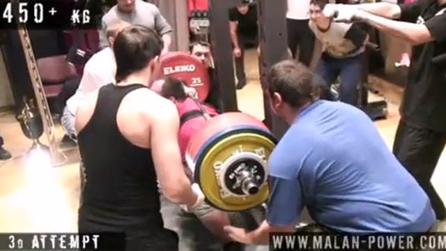 Andrey Malanichev 450 kg (995 lbs) RAW squat* (wraps only) смотреть онлайн