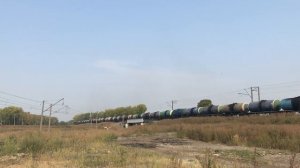 Тепловоз 2ТЭ116-881 с наливным поездом + привет