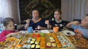 роллы, пицца мукбанг. впервые пробуем удон