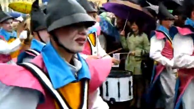 На ДВОРЦОВОЙ ПЛОЩАДИ САНКТ- ПЕТЕРБУРГА " ДАТЧАНЕ " смотреть онлайн