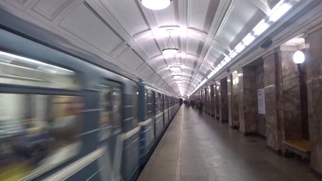 Номерной отправляется со станции Белорусская. (часть 1) смотреть онлайн