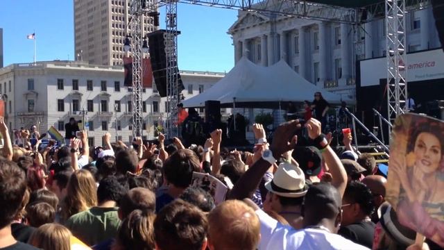Karmin - Broken Hearted @ SF Pride 2012 смотреть онлайн