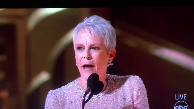 Jamie Lee Curtis WINS Best Supporting Actress Oscars 2023 #oscars2023 #jamieleecurtis