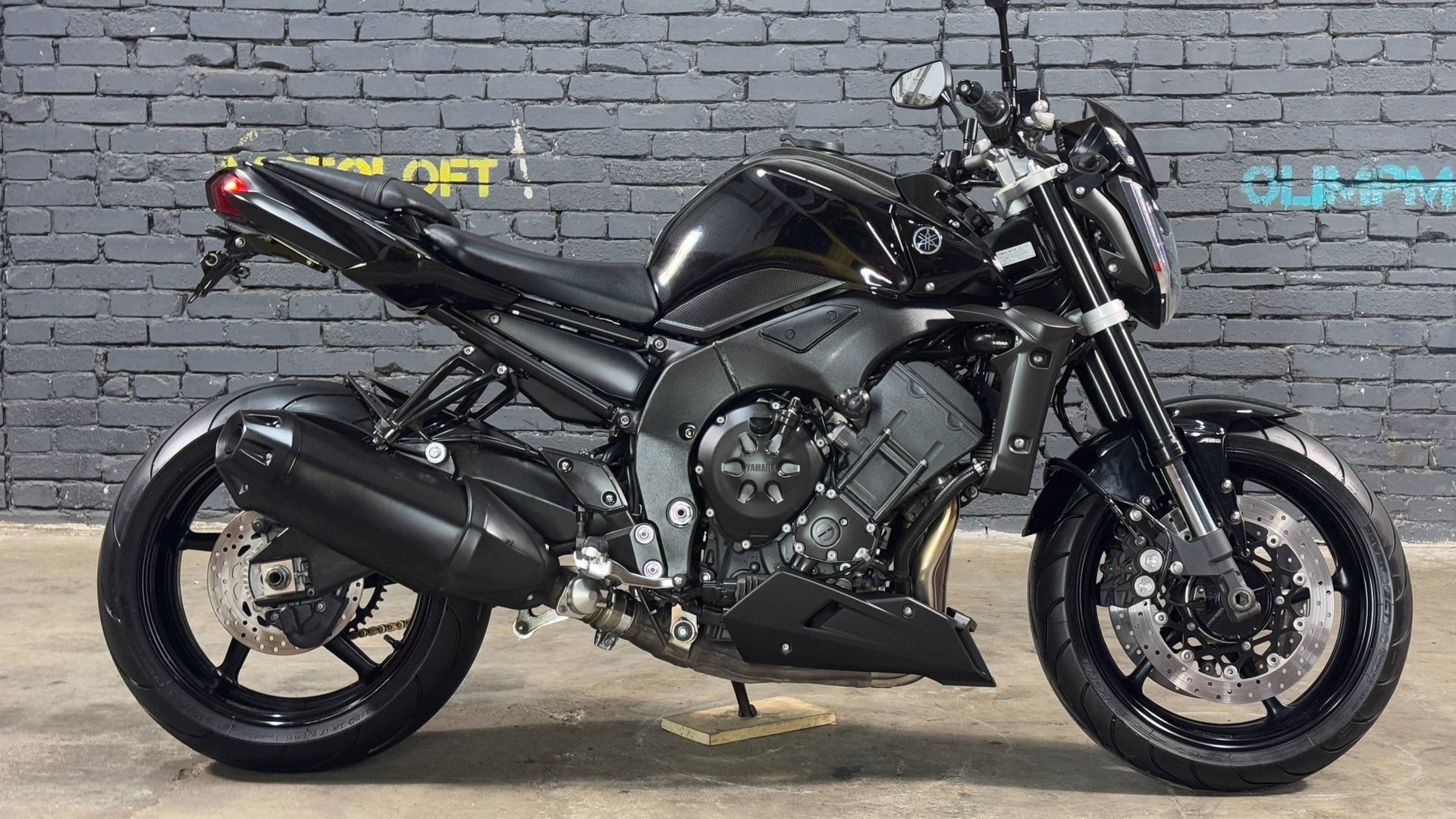 Yamaha FZ1N 2011 смотреть онлайн