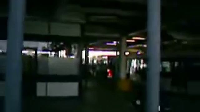 ACA IRON MAIDEN SUBIENDOSE AL BUS DEL AEROPUERTO AEROPUERTO 2011 PARTE 9\11 смотреть онлайн