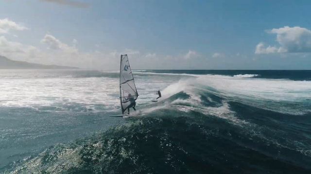 Nothing beats this! - Kitesurfing Le Morne, Mauritius смотреть онлайн