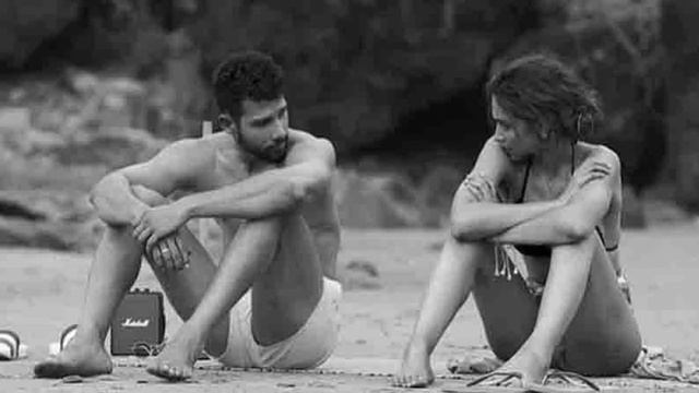 গেহরাইয়া,ছবিতে কম বয়সী অভিনেতার সঙ্গে ঘনিষ্ঠ দীপিকা পাড়ুকোন। смотреть онлайн