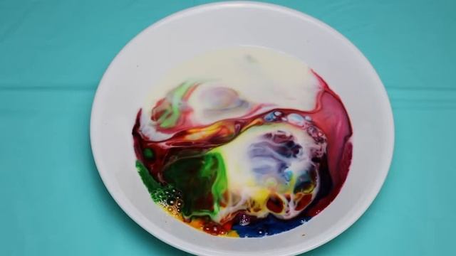 ЭКСПЕРИМЕНТ «МОЛОКО И МЫЛО» / CREATIVE DIY / EASY SCIENCE EXPERIMENTS