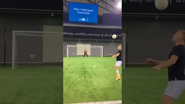 Килиа́н Мбаппе́ Лотте́н смотреть онлайн