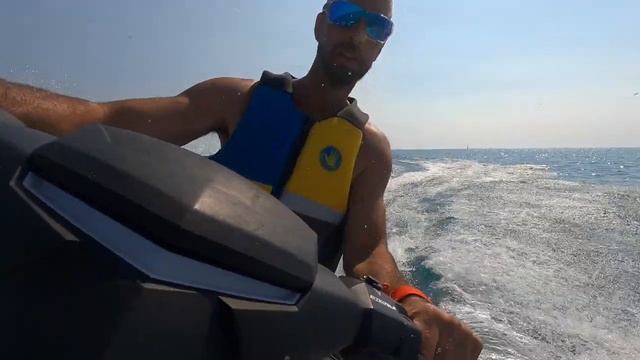 YAMAHA WAVERUNNER jet ski ride and review - honest opinion смотреть онлайн