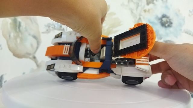 Обзор на набор LEGO Creator 31089 оранжевый гоночный автомобиль.