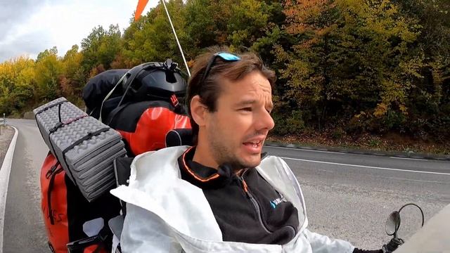 vE 47 🇧🇬 Riding across Europe in the fall | Entering Bulgaria смотреть онлайн