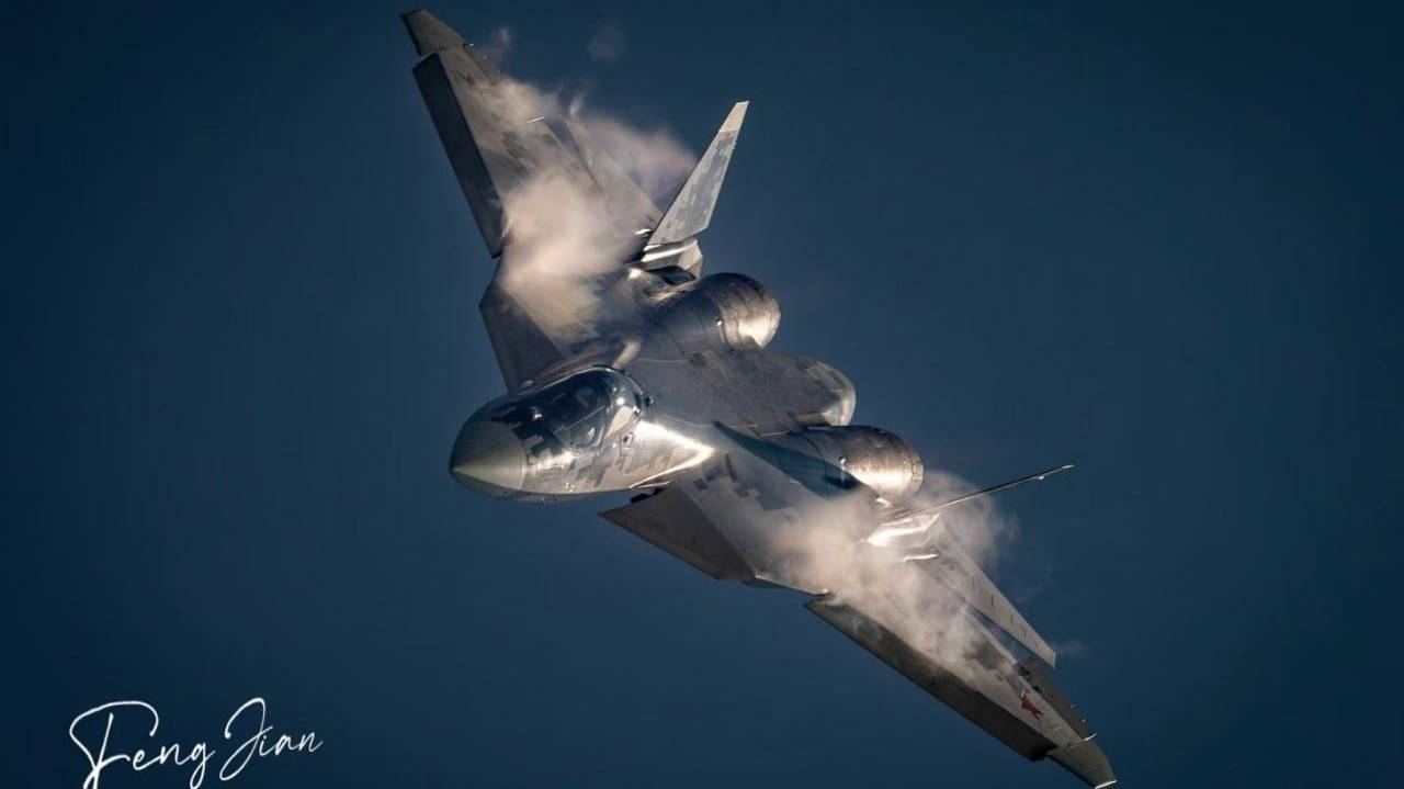 СУ-57 на авиашоу China Airshow 2024 в Чжухае (Китай). Показательные полёты смотреть онлайн