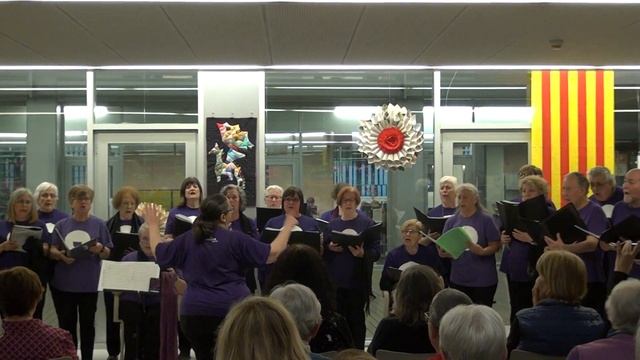 La Valentina. Coral Gent Gran VOZES. Concert Sant Jordi 2024. смотреть онлайн