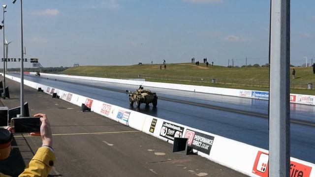 PH SS Santa Pod Daimler Ferret 07.05.17 смотреть онлайн