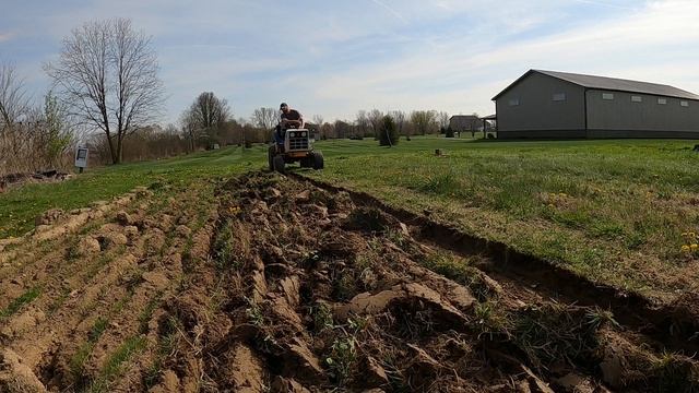 Brinly PP-1200 12' Moldboard Plow In Action! смотреть онлайн