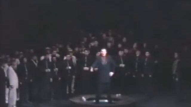 Михаил Пулиев в ролята на Валентин от "Фауст" 22/12/2001 смотреть онлайн
