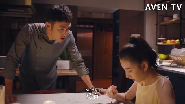 總裁親自下廚為灰姑娘做菜，灰姑娘特意換上漂亮裙子，惹得總裁看入迷💗 смотреть онлайн