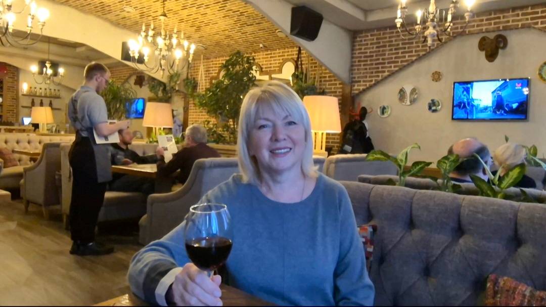 Разговоры.Ушла в загул.Наелась сладкого В кафе с подругой.Муки совести) смотреть онлайн