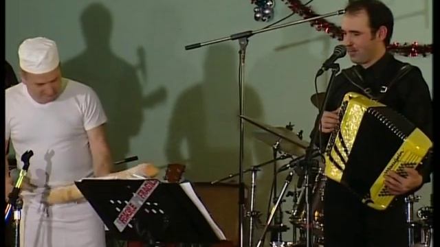 Petit mitron - Loup Parca - Serge et ses amis (Tcha Tcha) смотреть онлайн