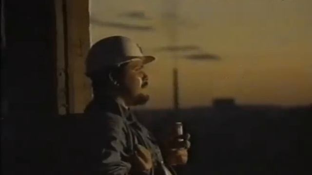 MEDENI MESEC (Official)- U Rodni Grad Se Vraćam (Official Video)