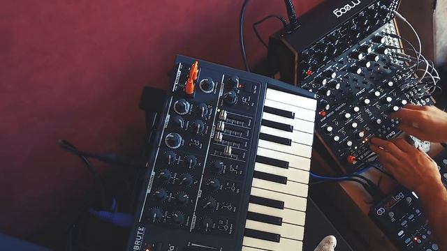 ULTRAHARM | Journey To The Star | Moog DFAM, Moog Mother-32, Elektron A4 MKI, Arturia Microbrute смотреть онлайн