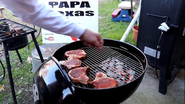 Grilled Pork Loin and Seasoning Review on the Weber Kettle смотреть онлайн