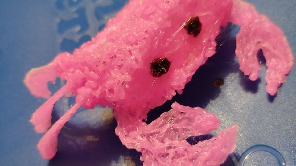 Что сделать 3д ручкой? Делаем объемную игрушку крабика с помощью 3д-ручки из пластика смотреть онлайн