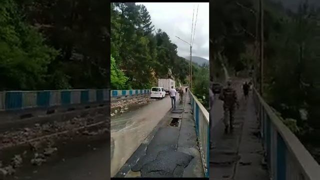 Ливень в Гагре смотреть онлайн