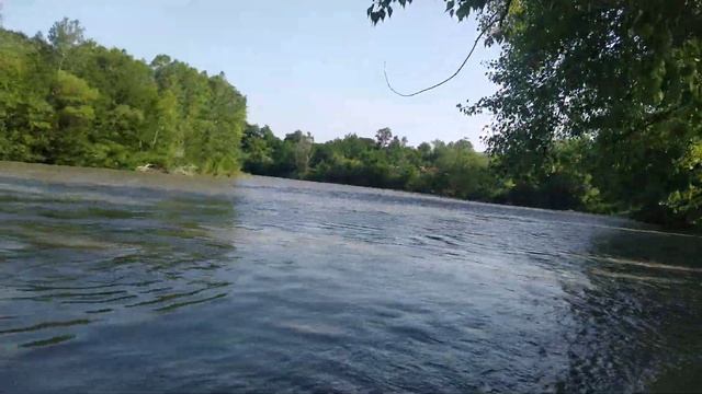 Белая в районе Минысточника сильное течение много воды!! смотреть онлайн