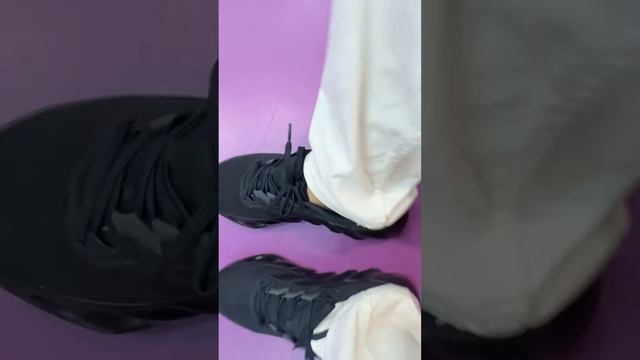 PAZHUVEL - Купил впервые за 35 лет оригинальные кроссовки Adidas и Полине за одно #кроссовки #adidas смотреть онлайн