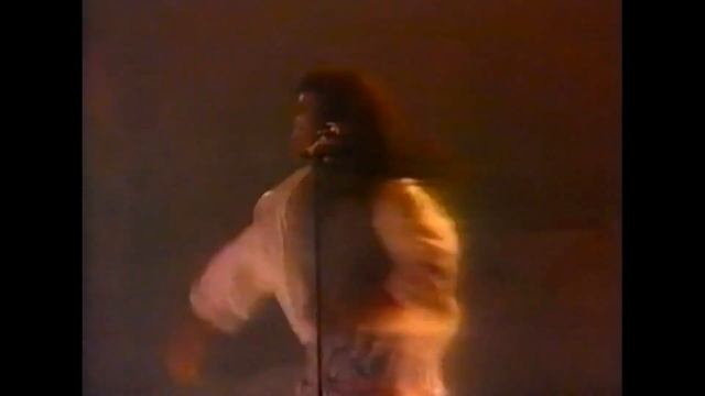 The Real Milli Vanilli - Blame It On The Rain [Live in Festival Acapulco, Mexico 1991] смотреть онлайн