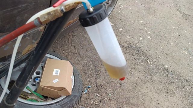 Инструмент для самостоятельной прокачки и замены тормозной жидкости смотреть онлайн