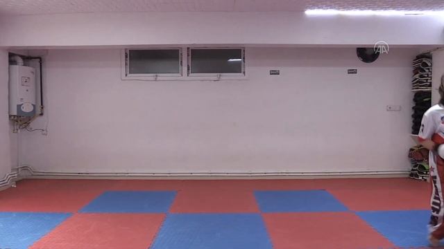 Kick boksta Türkiye birincisi 3 sporcu, milli forma hayaliyle çalışıyor смотреть онлайн