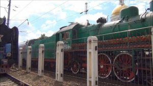Паровоз Су-250-64 с ретро-поездом