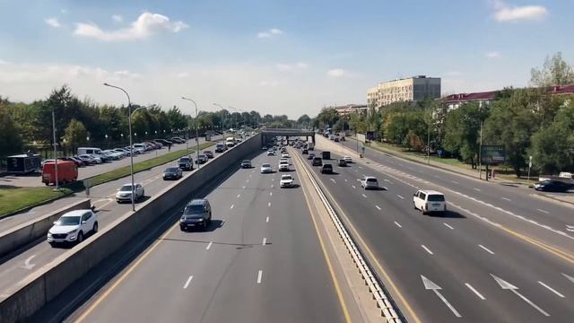 Алматы. Улица Саина. День 182 карантина. смотреть онлайн