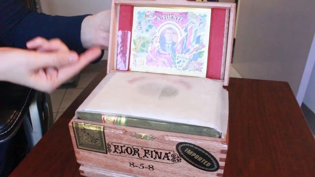 Unboxing the Arturo Fuente 8-5-8 Candela (6” x 47) смотреть онлайн