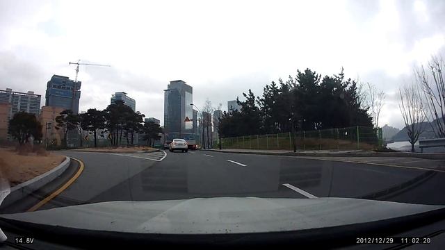 아이나비 Full HD 2CH 블랙박스 [FXD700 블랙 마하] 주간 주행영상-센텀시티 смотреть онлайн