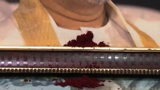 2022.9.3kumkum(red turmeric powder) manifesting from sri Bhagwan picture смотреть онлайн