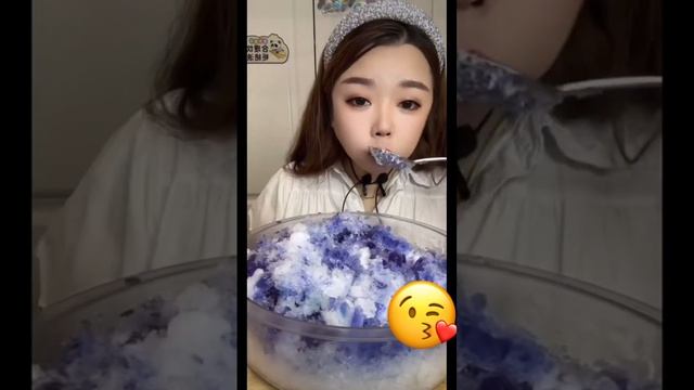 #iceeating #icelovers #anngon #mukbang #food смотреть онлайн