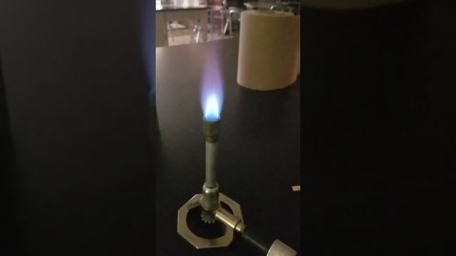Lithium Chloride LiCl Flame Test смотреть онлайн