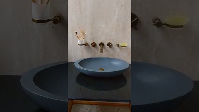 Раковина из андезита🖤🤍 #ванная #дизайнинтерьера #натуральныематериалы #art #идеидлядома смотреть онлайн
