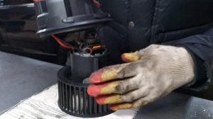 Сборка и установка моторчика печки форд.