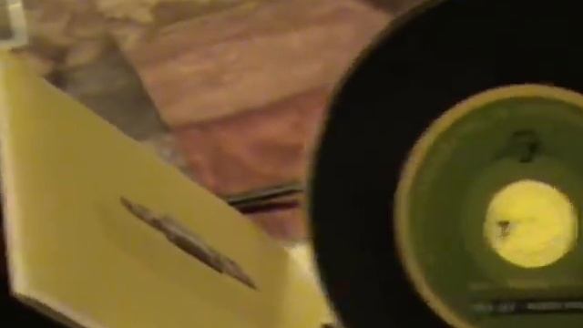 The Craig CD Boombox we found in the wild смотреть онлайн
