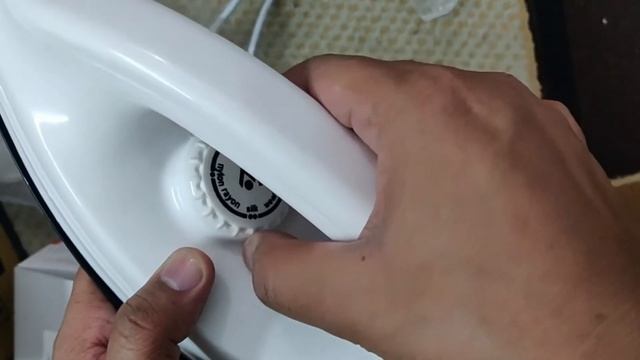 बजाज मजेस्टी DX 6 1000-Watt Dry Iron Unboxing & Review 👉 Bajaj Majesty Iron смотреть онлайн