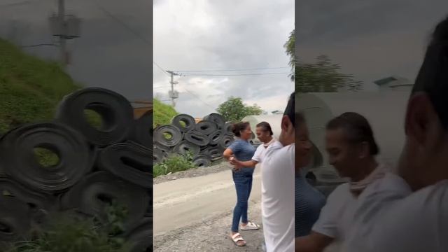 Ay day in my life as a dumptruck driver. 💙 смотреть онлайн